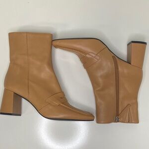 Chic Tan Heeled Boots